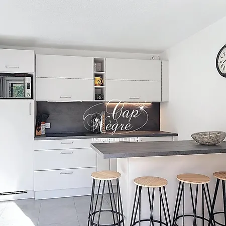 T2 Rénové Pour 4p Avec Jardin, Résidence Avec Piscine à 750m De La De Cavalière Apartamento *